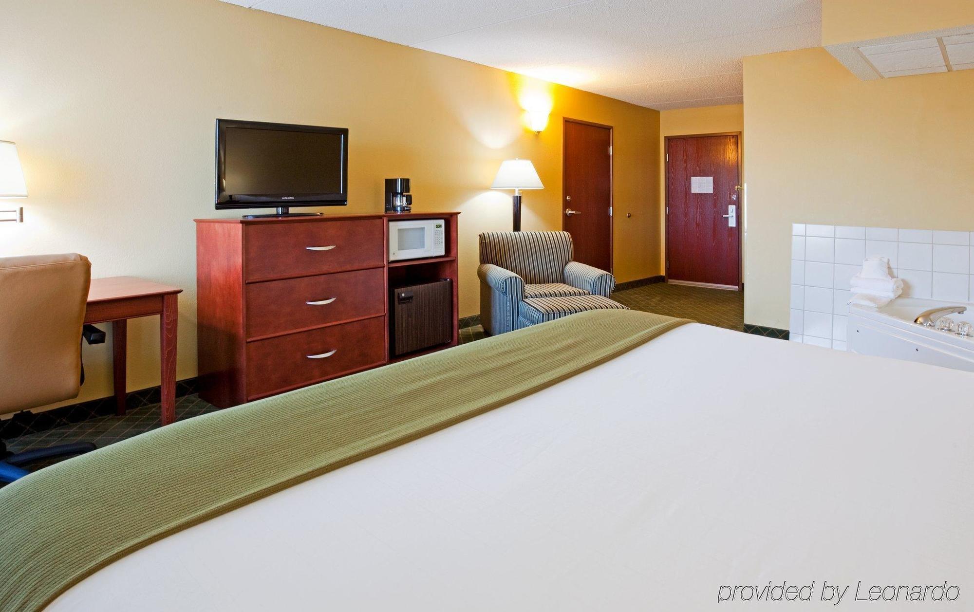 Holiday Inn Express Hotel & Suites Coon Rapids - Blaine Area By Ihg Bilik gambar