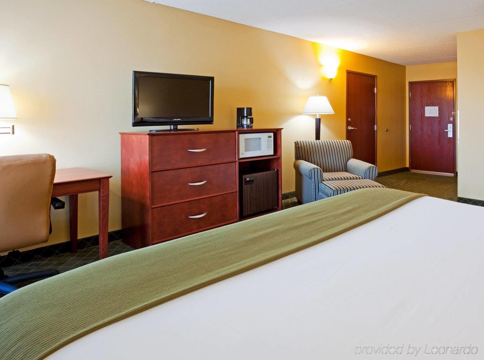 Holiday Inn Express Hotel & Suites Coon Rapids - Blaine Area By Ihg Luaran gambar